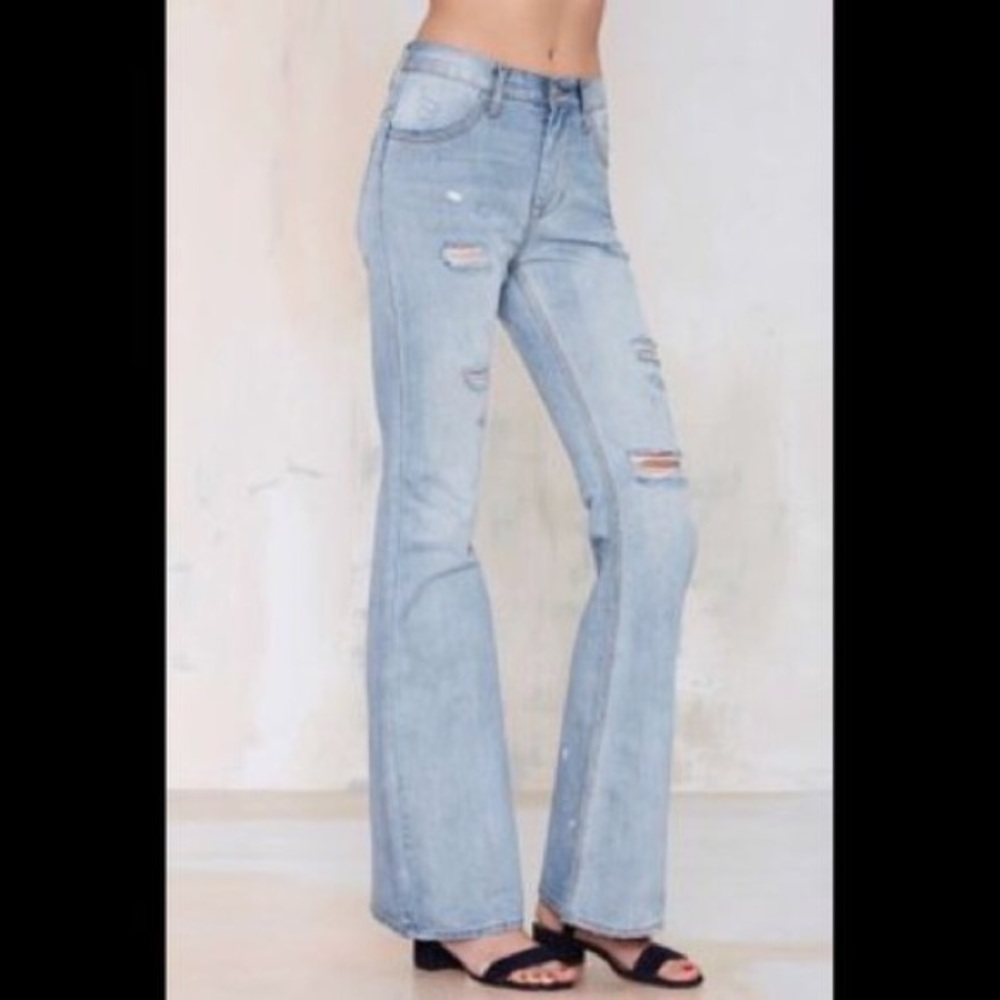 Nasty Gal - The Raise Bell Distressed Denim Jeans